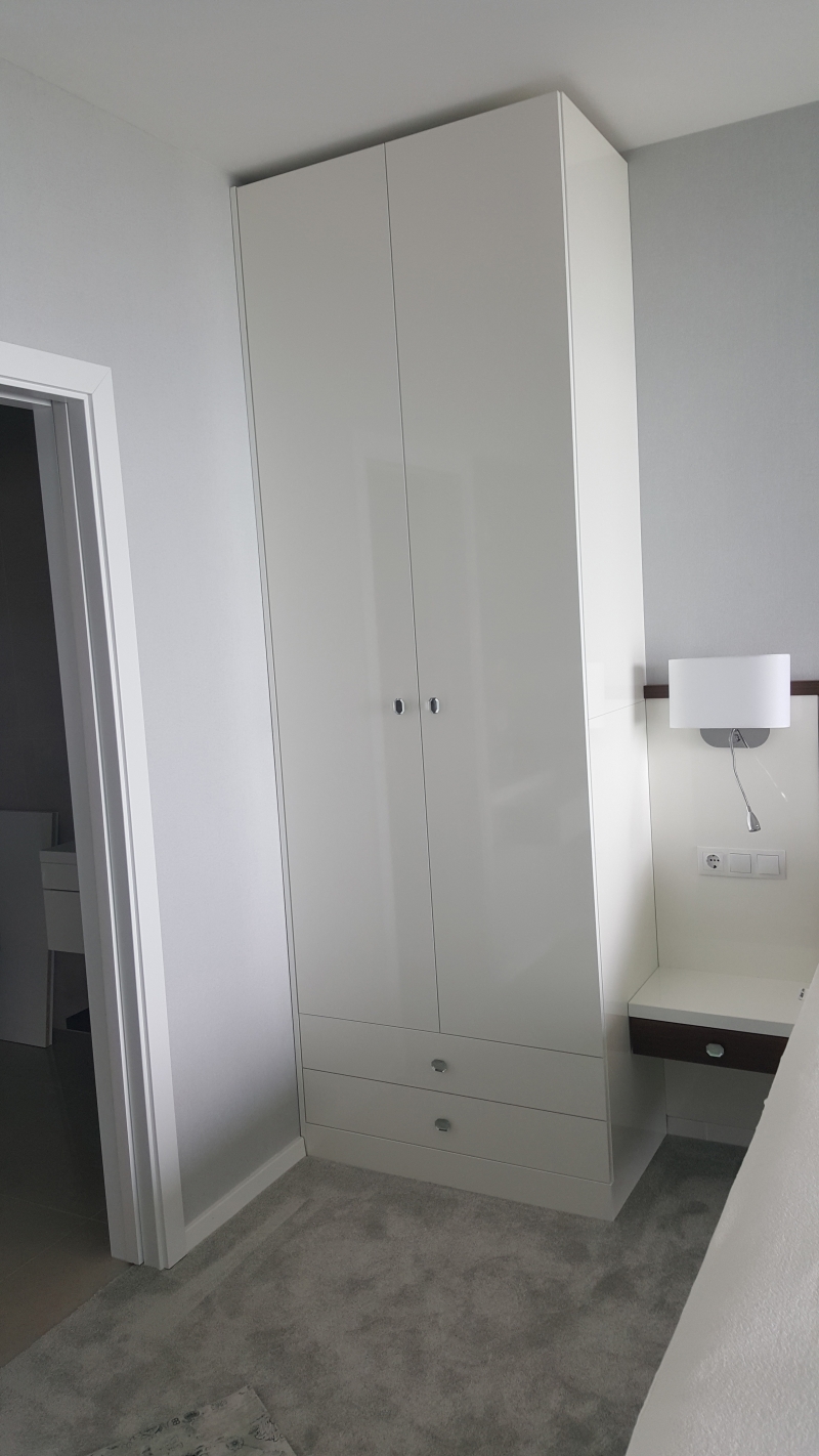 modern apartman berendezés2 - fiókos gardrób szekrény modern apartman berendezés2 - fiókos gardrób szekrény